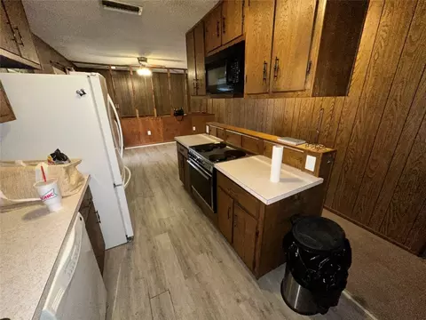 Kitchen - 1327 Johns Ave, Lancaster, TX 75134 photo 2 of 2
