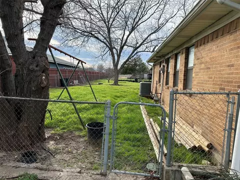 Exterior - 1327 Johns Ave, Lancaster, TX 75134 photo 3 of 12