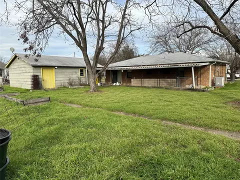 Exterior - 1327 Johns Ave, Lancaster, TX 75134 photo 8 of 12