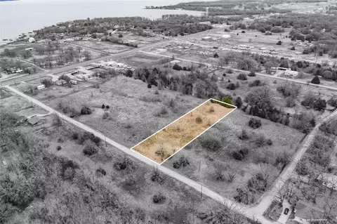 208 Kings Bridge Rd #5, West Tawakoni, TX 75474