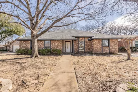 5207 Andalusia Ct, Arlington, TX 76017