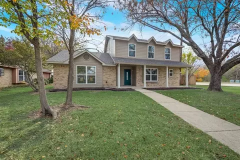 1874 College Pkwy, Lewisville, TX 75077
