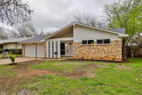 Exterior - 201 Windward Way, Euless, TX 76040 photo 2 of 5