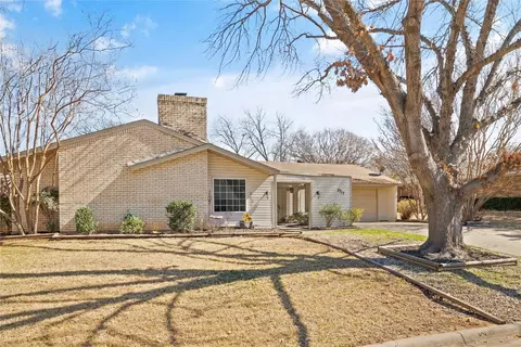 2317 Smokerise Dr, Arlington, TX 76016