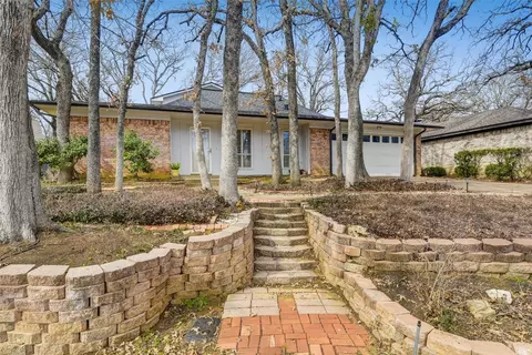 2310 Chimney Ct, Arlington, TX 76016