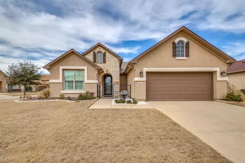 10120 Sandhurst Dr, Denton, TX 76207