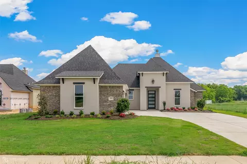 921 Chisolm Trl, Bossier City, LA 71111