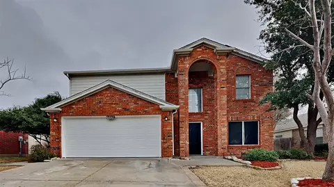 6757 Ambercrest Dr, Arlington, TX 76002