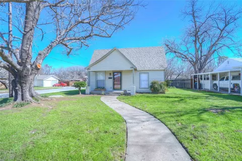 2144 N Sylvania Ave, Fort Worth, TX 76111
