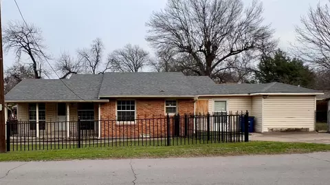700 Mclean Ave, Dallas, TX 75211