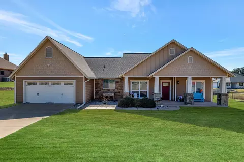 2109 Darby Dan Ct, Granbury, TX 76049