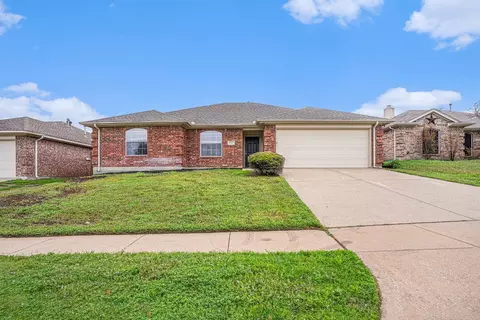 1013 Doreen St, White Settlement, TX 76108