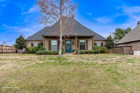 318 Diane Ln, Stonewall, LA 71078