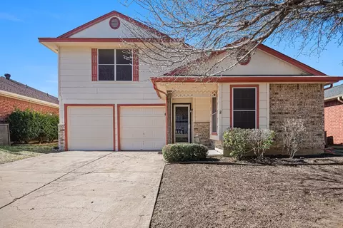 616 Hollyberry Dr, Mansfield, TX 76063