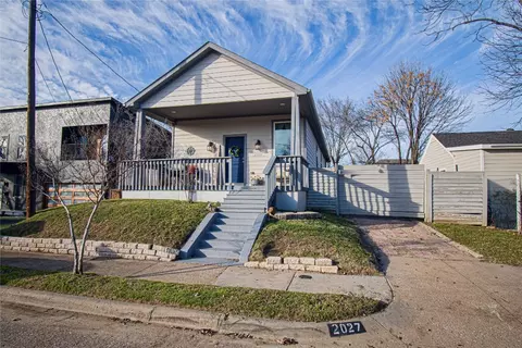 2027 Morris St, Dallas, TX 75212