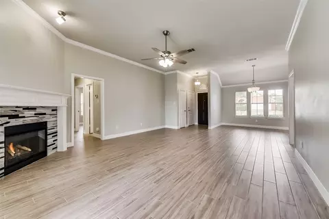 6216 Roaring Springs Dr, North Richland Hills, TX 76180