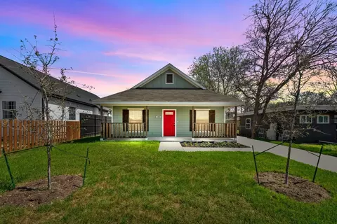 1809 Ash Crescent St, Fort Worth, TX 76104