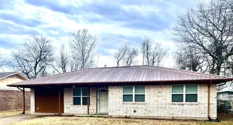2545 W Brame St, Paris, TX 75460