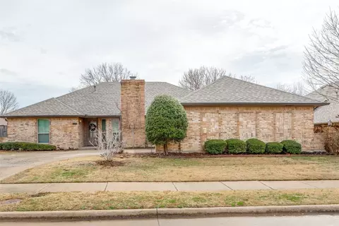 1201 Mackie Dr, Carrollton, TX 75007