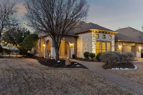6700 Oak Hollow Ln, Mckinney, TX 75072