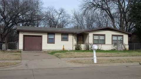 1825 Melissa St, Arlington, TX 76010