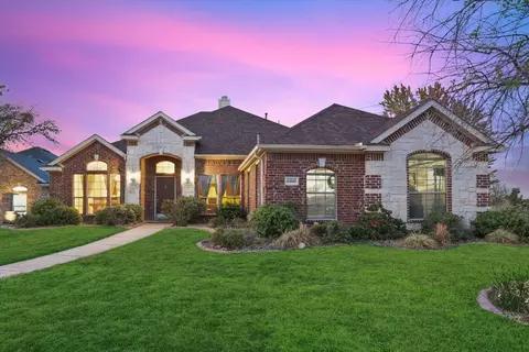 6800 Black Mesa Ct, Fort Worth, TX 76179