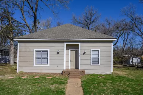 421 W Heron St, Denison, TX 75020