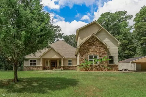Exterior - 688 Crouch Rd, Benton, LA 71006 photo 2 of 7