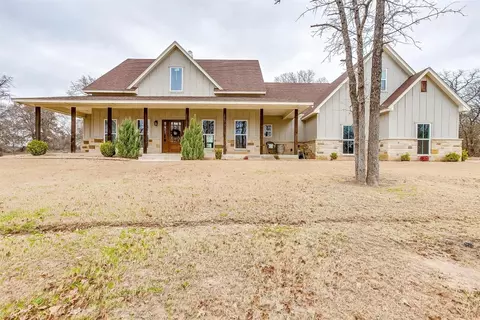 101 River Rock Ct, Poolville, TX 76487