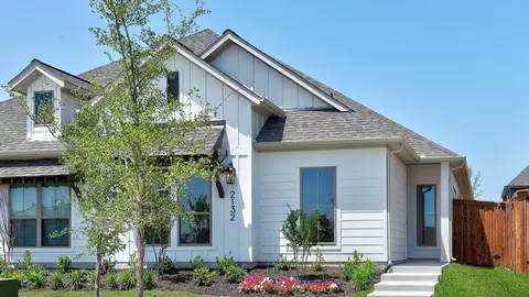 2132 Eastleigh Ln, Fort Worth, TX 76008
