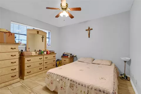Bedroom - 712 Maple St, Howe, TX 75459 photo 1 of 7