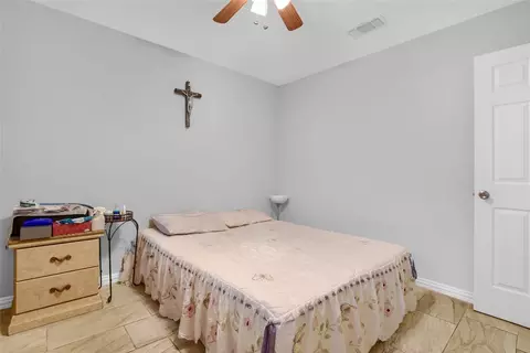 Bedroom - 712 Maple St, Howe, TX 75459 photo 2 of 7