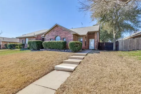 4605 Club Estate Pl, Mesquite, TX 75150