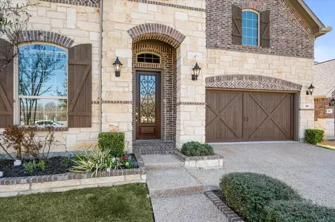918 Dove Trl, Euless, TX 76039