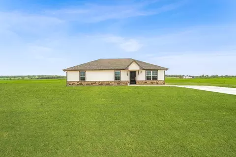 1190 Cottonwood Trl, Poolville, TX 76487