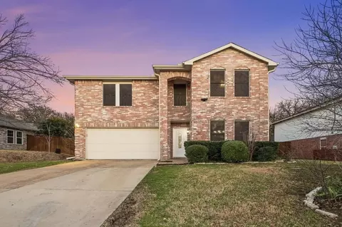 9205 Glen Falls Ln, Denton, TX 76210
