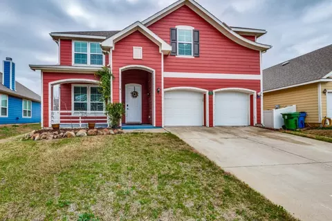 9196 Blackstone Dr, Aubrey, TX 76227