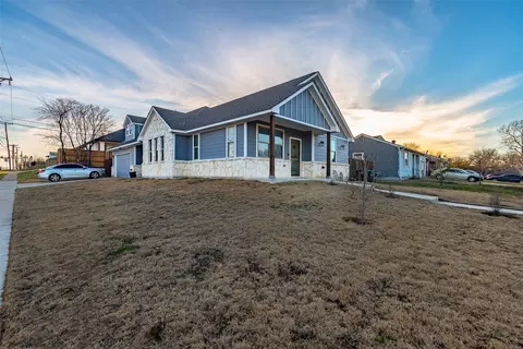 2560 Thannisch Ave, Fort Worth, TX 76105