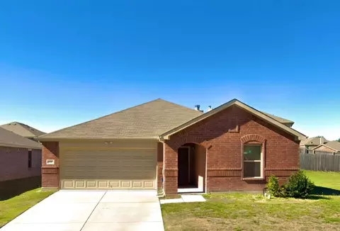 520 Runyan St, Cedar Hill, TX 75104