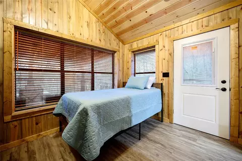 Bedroom - 89 Greenling Rd, Broken Bow, OK 74728 photo 6 of 7