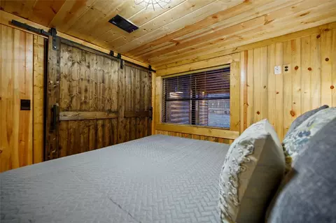 Bedroom - 89 Greenling Rd, Broken Bow, OK 74728 photo 2 of 7