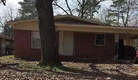 7122 Burlingame Blvd, Shreveport, LA 71106
