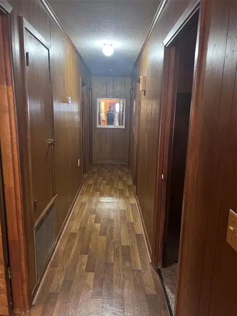 Entry Way - 904 Baker St, Springhill, LA 71075 photo 1 of 1