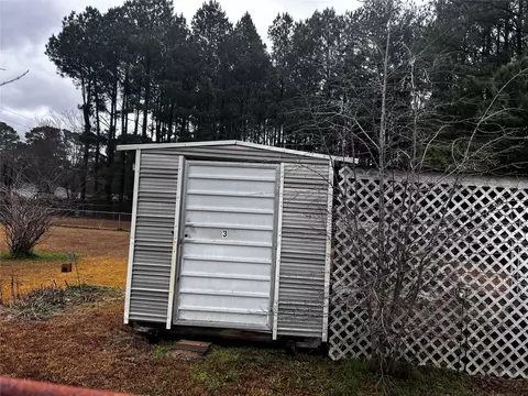 Exterior - 904 Baker St, Springhill, LA 71075 photo 8 of 8