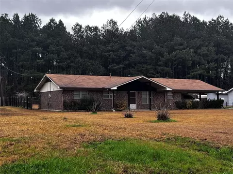 904 Baker St, Springhill, LA 71075