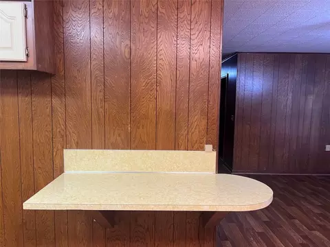 Living - 904 Baker St, Springhill, LA 71075 photo 2 of 2