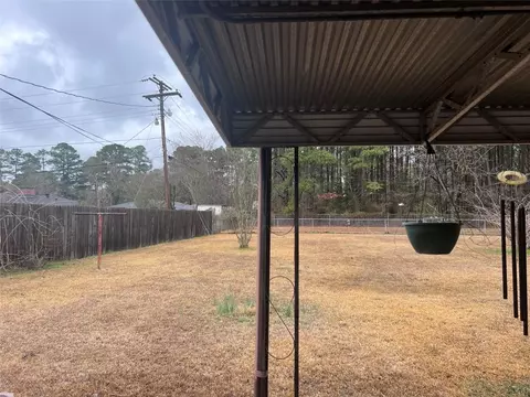 Exterior - 904 Baker St, Springhill, LA 71075 photo 5 of 8