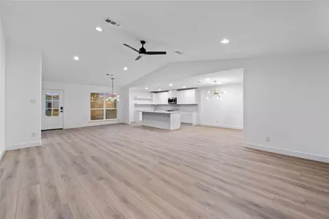 509 Santa Cruz Dr, Garland, TX 75043