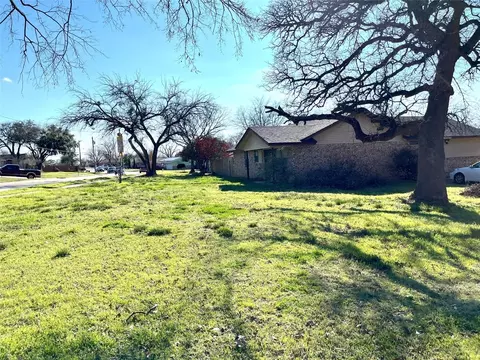 Other - 600 Simmons Dr, Euless, TX 76040 photo 1 of 9