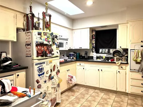 Other - 600 Simmons Dr, Euless, TX 76040 photo 4 of 9